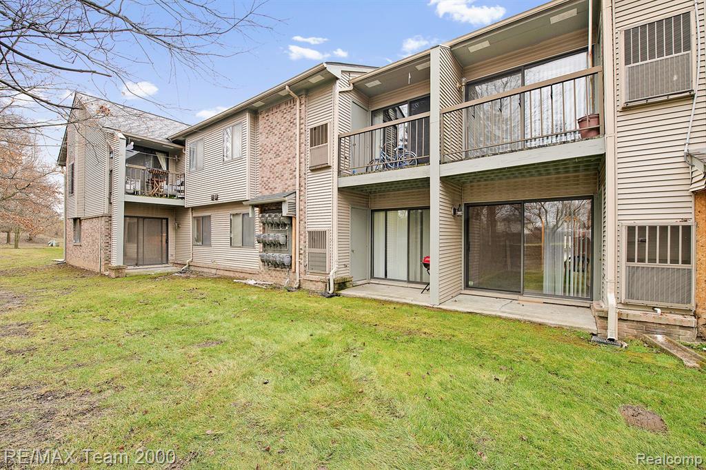 42461 LILLEY POINTE Drive, Canton, MI 48187 — Photo 20