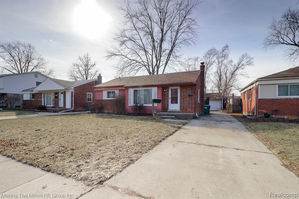 6735 Whitby Street, Garden City, MI — front exterior
