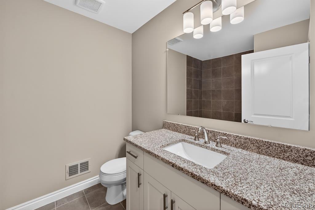 3736 Chatham Place, 6, Brighton, MI 48114 — Photo 24