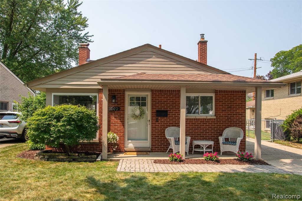449 N Webik Avenue, Clawson, MI