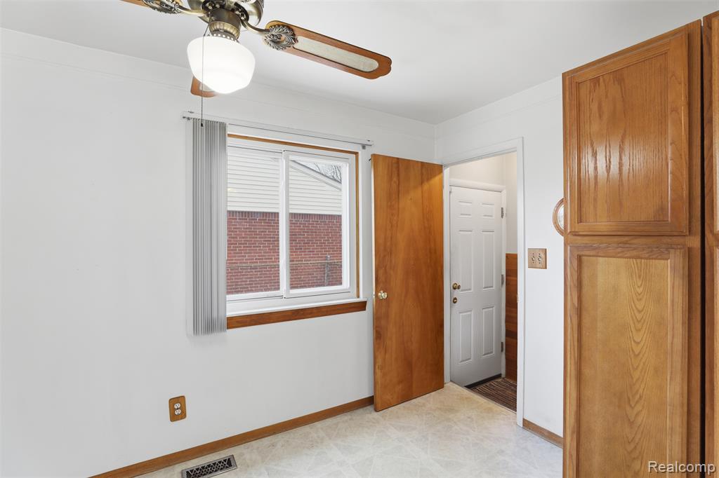 34956 Michele Drive, Romulus, MI 48174 — Photo 12
