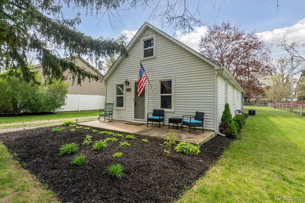 164 BALL Street, Ortonville, MI 48462 — Photo 2