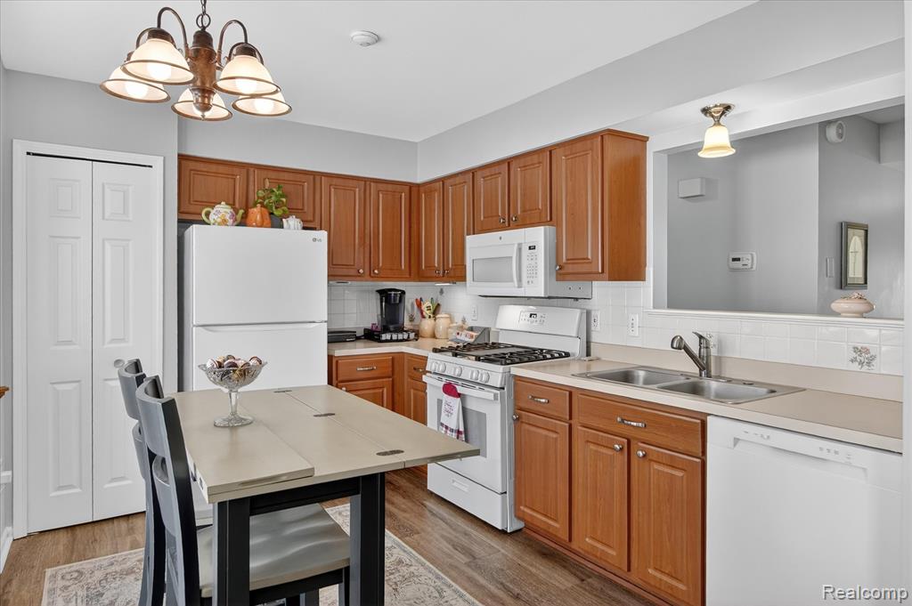 43674 Christopher Court, Canton, MI 48188 — Photo 10
