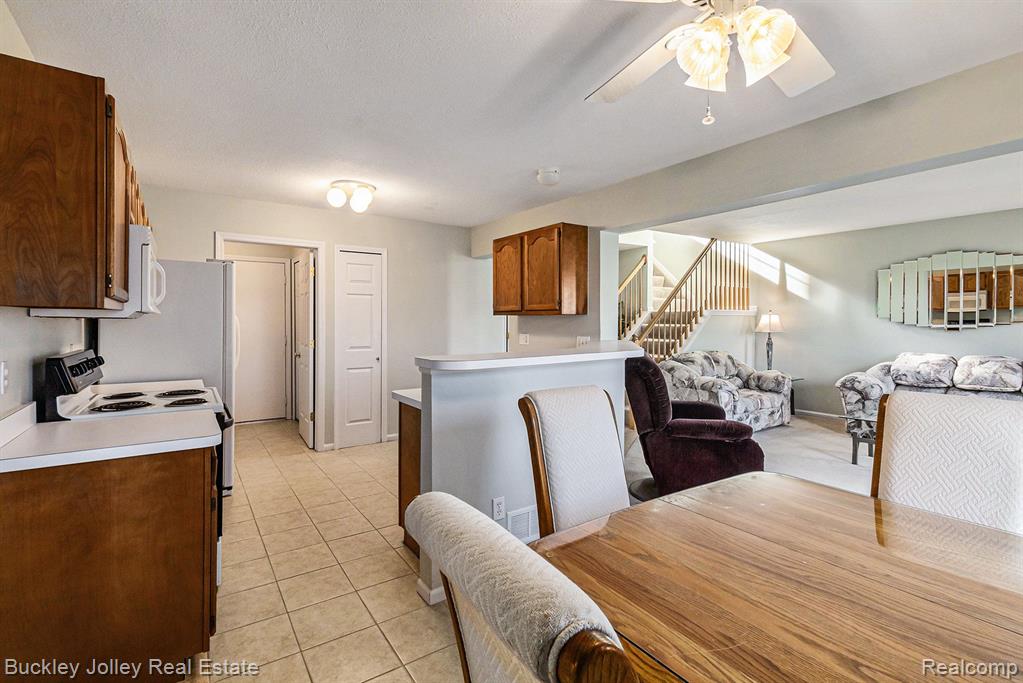 4419 WILLOW VIEW Court, Howell, MI 48843 — Photo 17