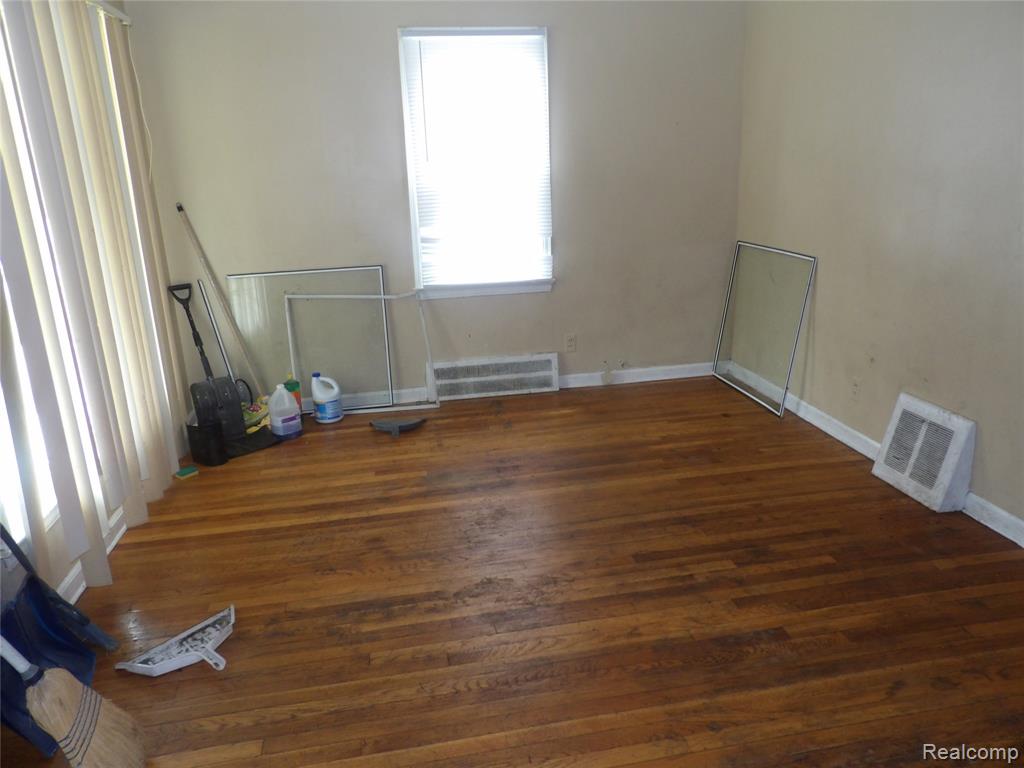 8235 Prest Street, Detroit, MI 48228 — Photo 15