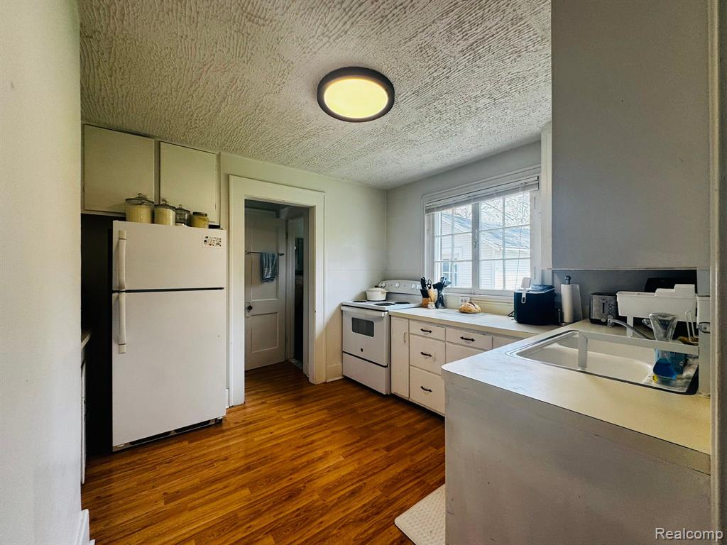 464 ROSEWOOD Avenue, East Lansing, MI 48823 — Photo 11