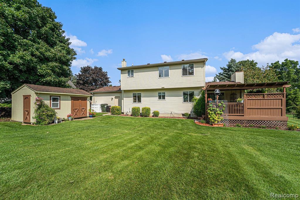 6465 CHICKADEE, Clarkston, MI — Photo 21