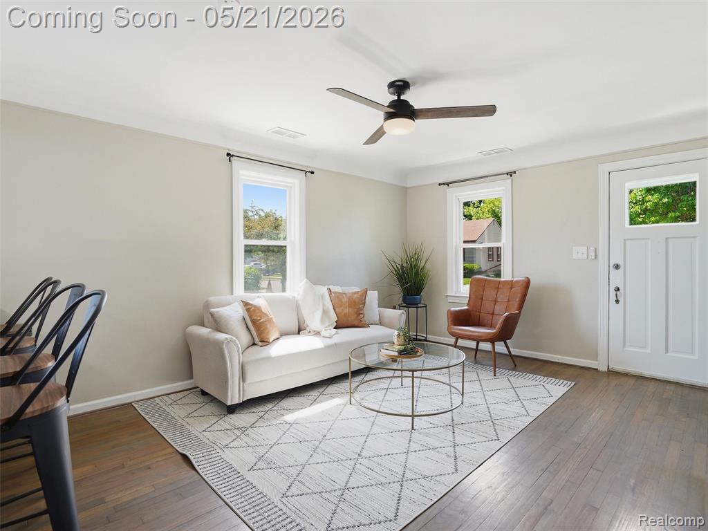 22329 Maxine Street, Saint Clair Shores, MI 48080 — Photo 5