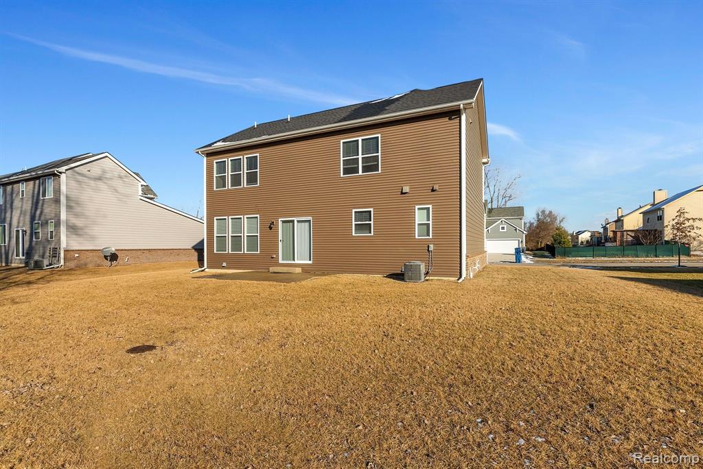 2019 WILTSHIRE Drive, Superior, MI 48198 — Photo 39