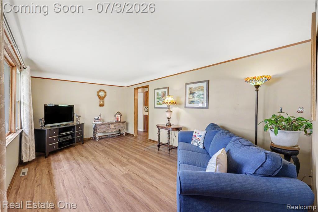 400 Juliet Drive, Almont, MI 48003 — Photo 5