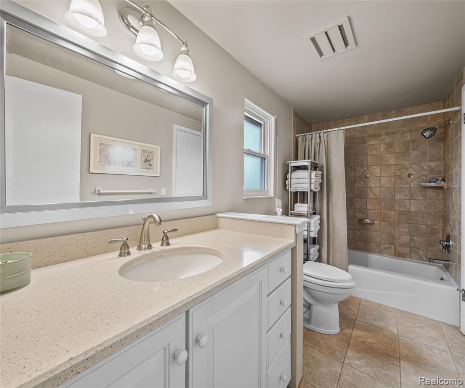 42736 BOULDEN Court, Canton, MI 48187 — Photo 64