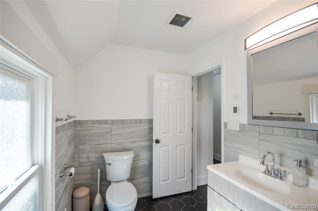 1474 Shipherd Street, Detroit, MI 48214 — Photo 29