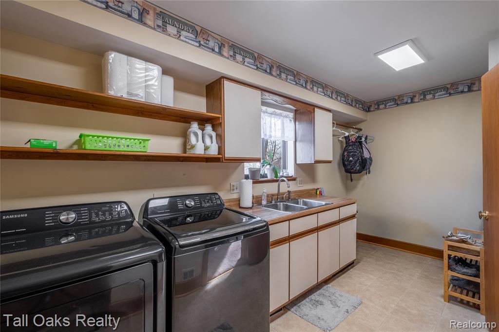 731 Cherry Hill Court, Columbiaville, MI 48421 — Photo 14