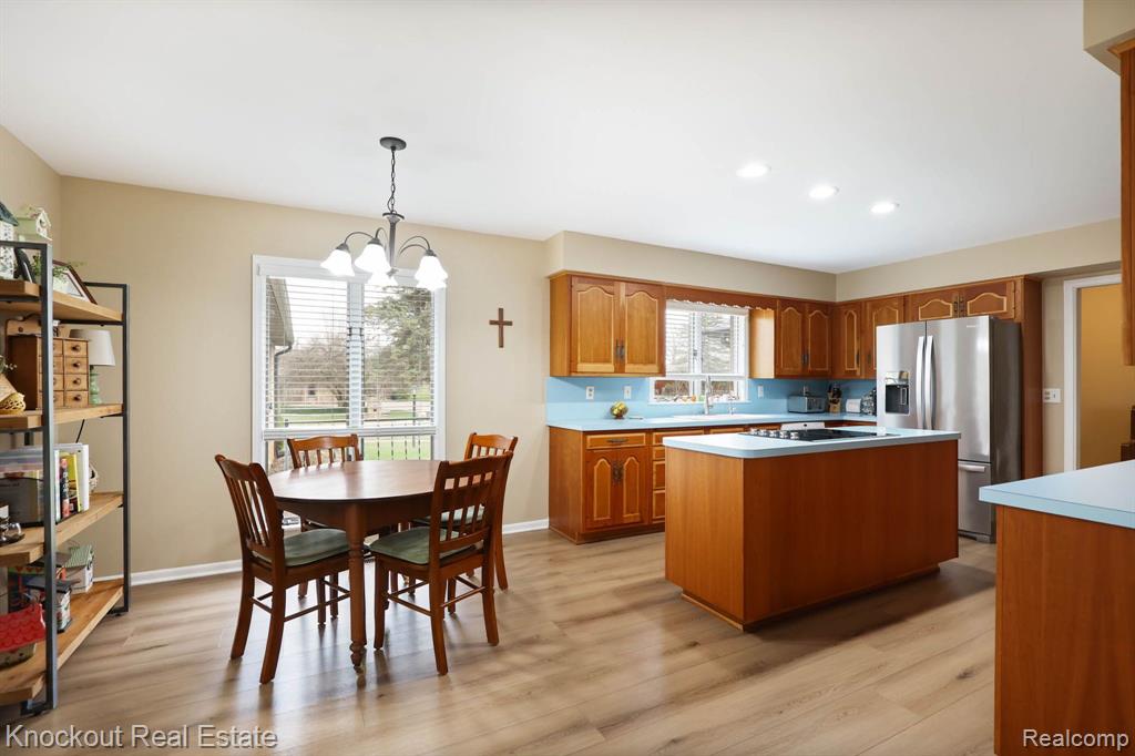 9350 OAKMONT Drive, Grand Blanc, MI 48439 — Photo 15