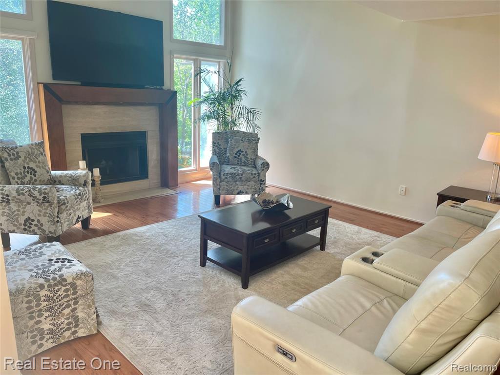 5521 WALNUT Circle W, West Bloomfield, MI — Photo 2