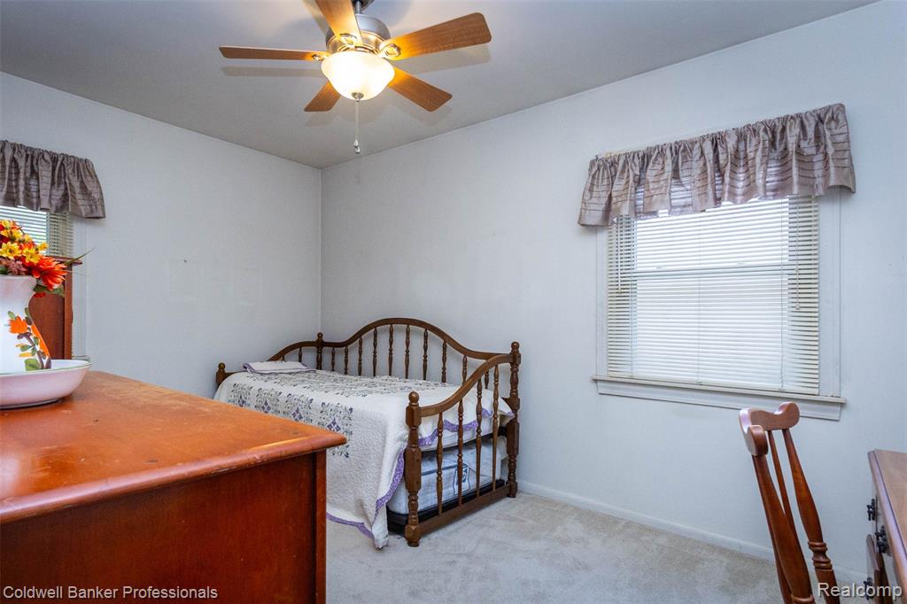 7332 N Vernon Street E, Dearborn Heights, MI 48127 — Photo 18