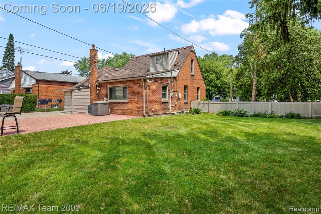 6155 N Silvery Lane, Dearborn Heights, MI 48127 — Photo 8