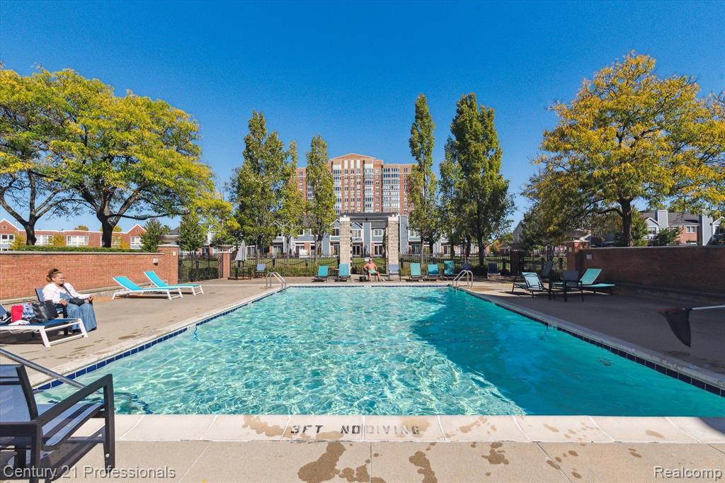 3320 SPINNAKER Lane, 11B, Detroit, MI 48207 — Photo 35