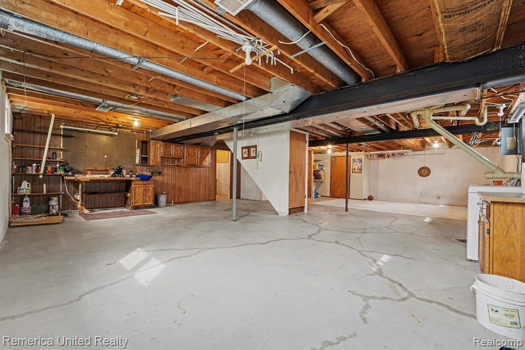 11796 Post Lane, South Lyon, MI 48178 — Photo 22