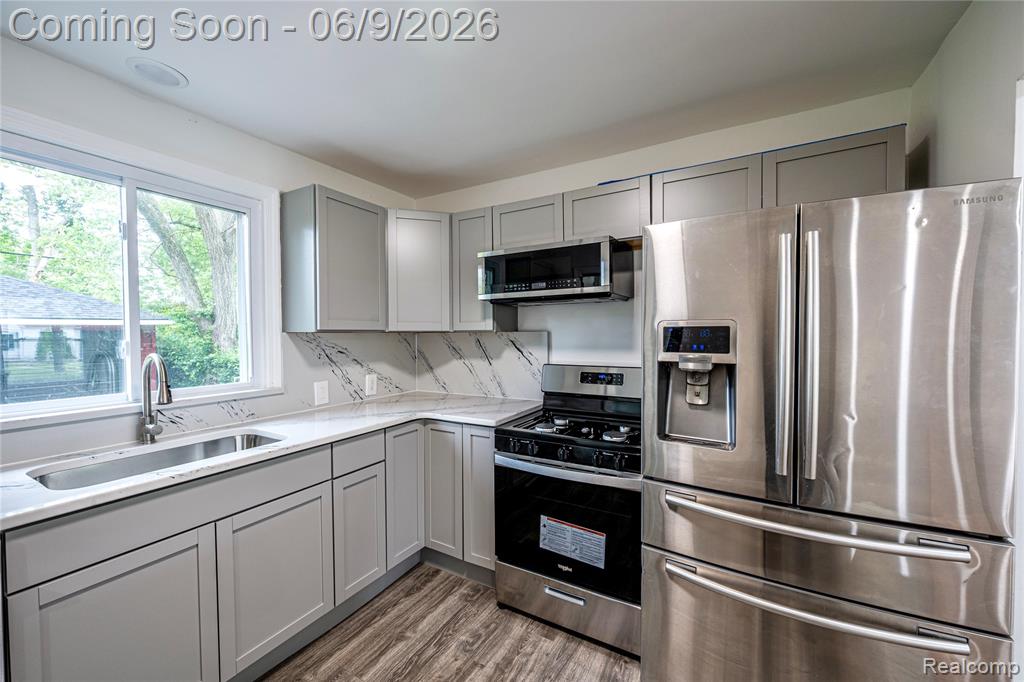 24221 Cloverlawn Street, Oak Park, MI 48237 — Photo 3