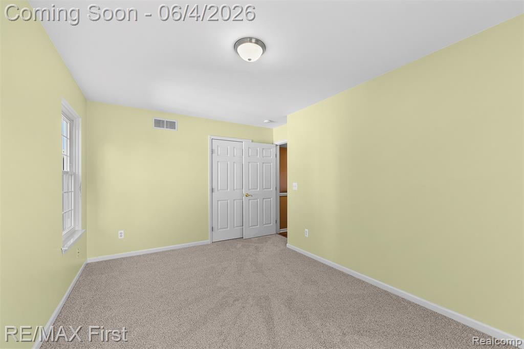 8559 Barrington Drive, Ypsilanti, MI 48198 — Photo 28