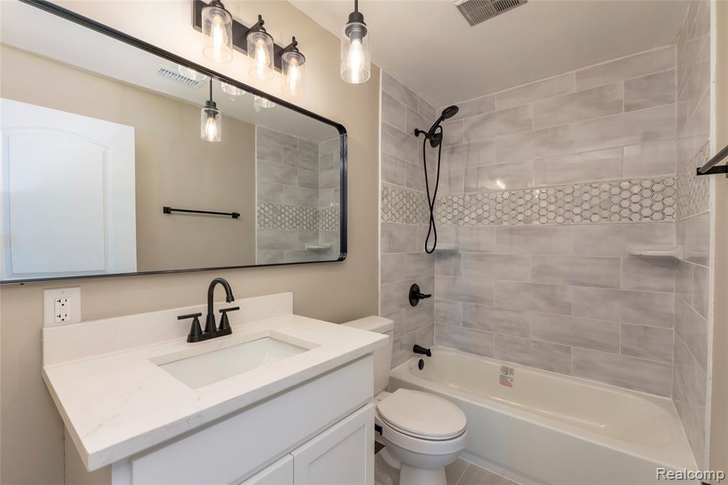 932 Mace Avenue, Madison Heights, MI 48071 — Photo 6