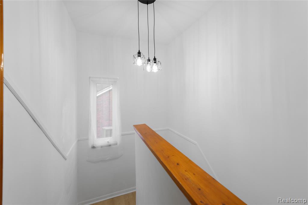 8060 Edward Avenue, Center Line, MI 48015 — Photo 17