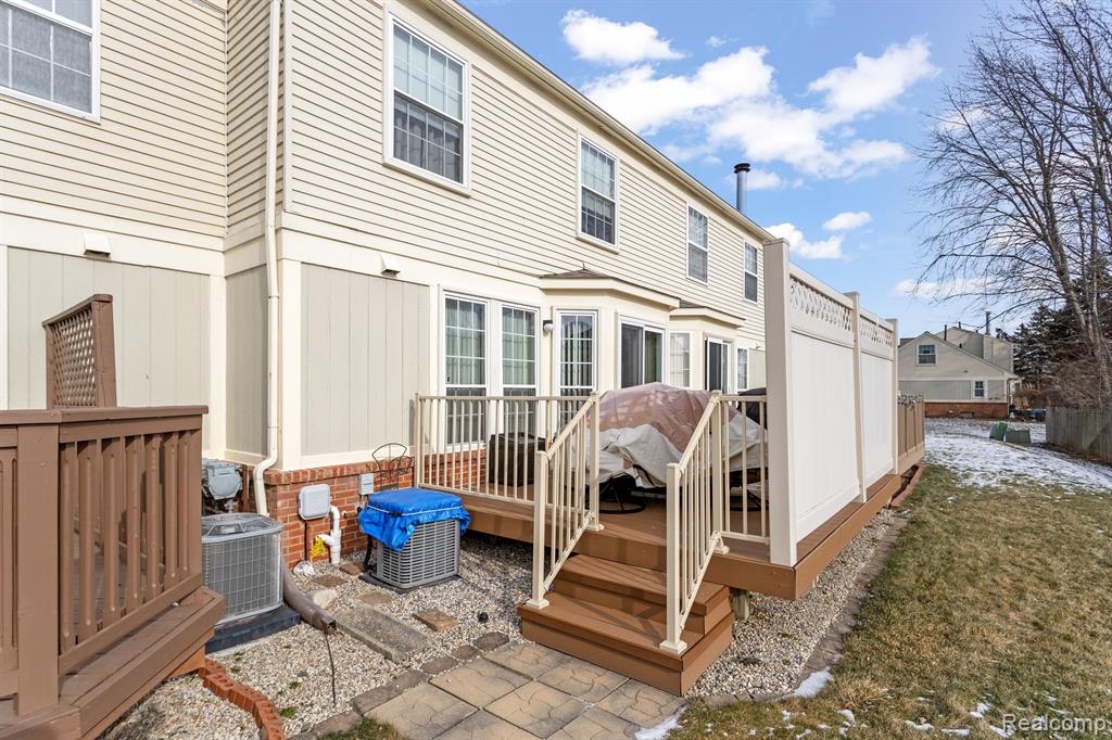 43579 YORKVILLE Drive, Canton, MI 48188 — Photo 16