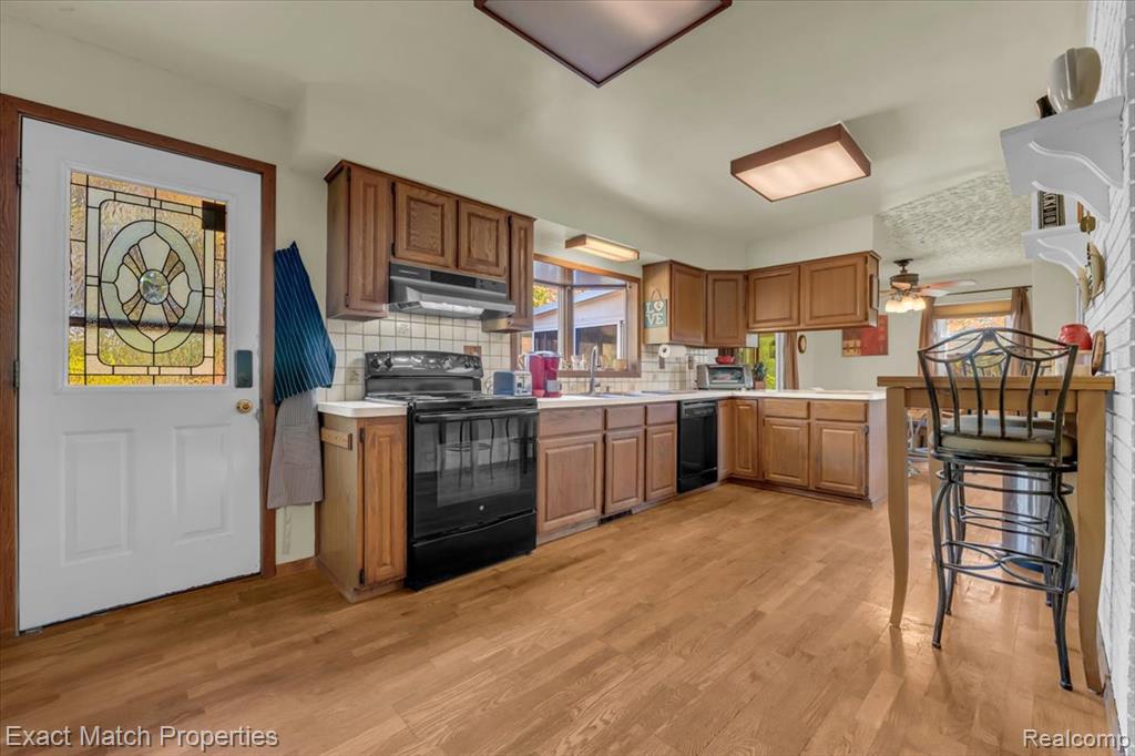 7600 Haley Road, White Lake, MI 48383 — Photo 12