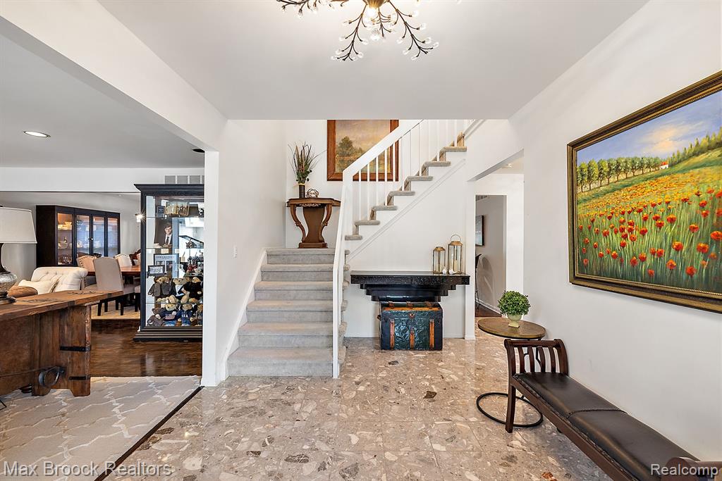 4222 Barn Meadow Lane, West Bloomfield, MI 48323 — Photo 2