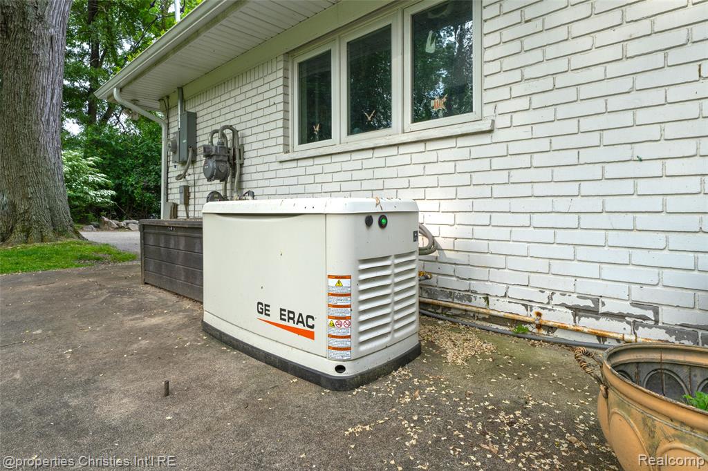 6663 Bloomfield Lane, West Bloomfield, MI — Photo 51