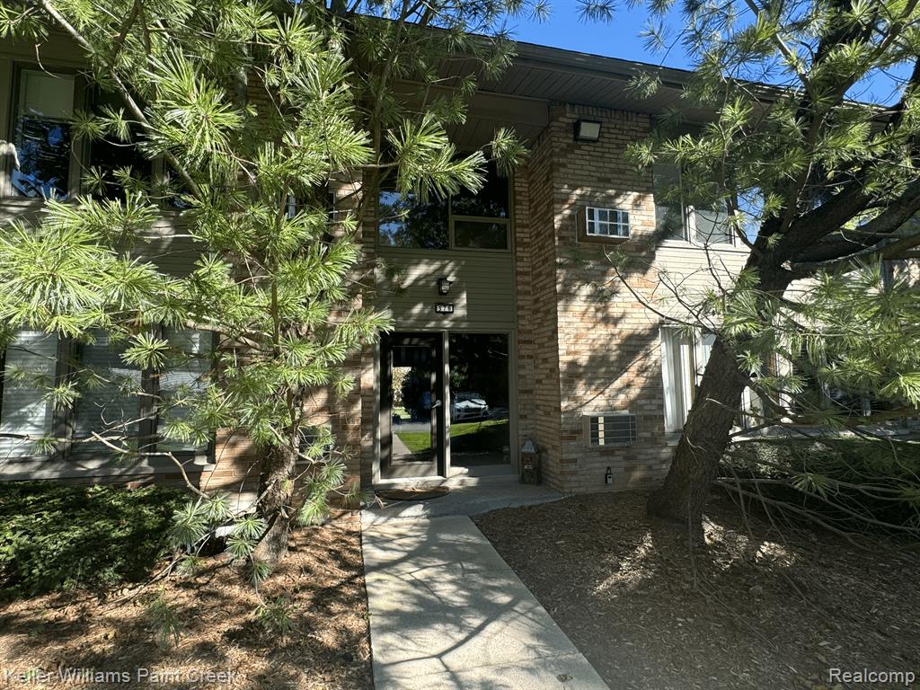 376 CONCORD, 4, Bloomfield Hills, MI 48304 — Photo 6