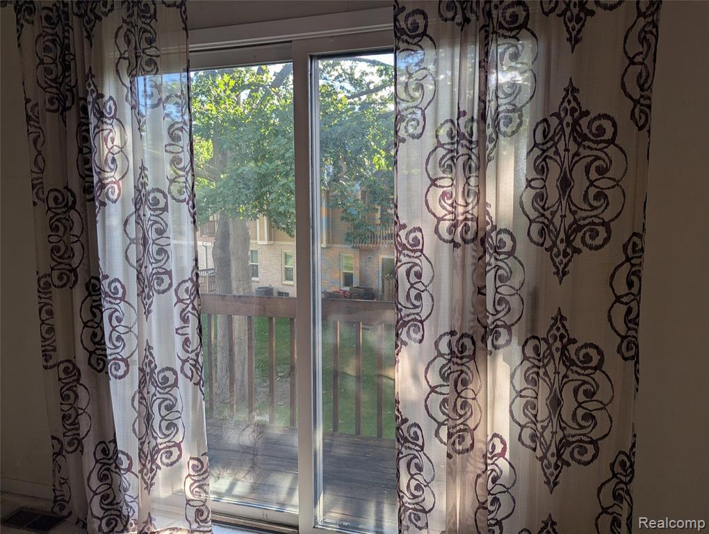 9327 Eastwind Drive, Livonia, MI 48150 — Photo 20