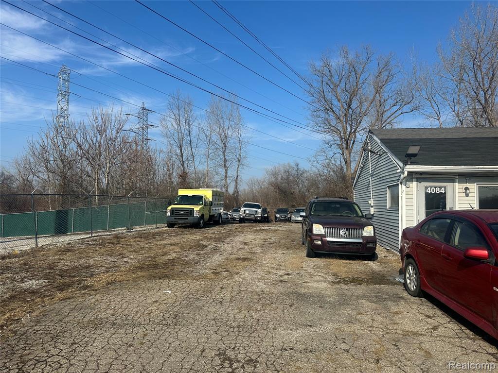 4084 N Dort Highway, Flint, MI 48506 — Photo 2