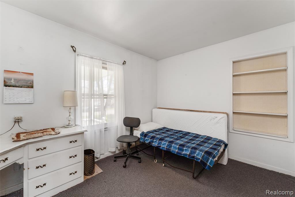 5711 Crescent Road, Waterford, MI 48327 — Photo 16
