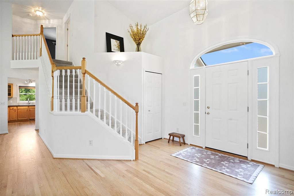 5501 Jeanne Marie Drive, White Lake, MI 48383 — Photo 12