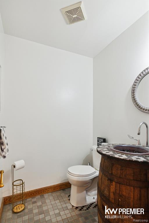 897 Annie Lang Drive, Milford, MI 48381 — Photo 27