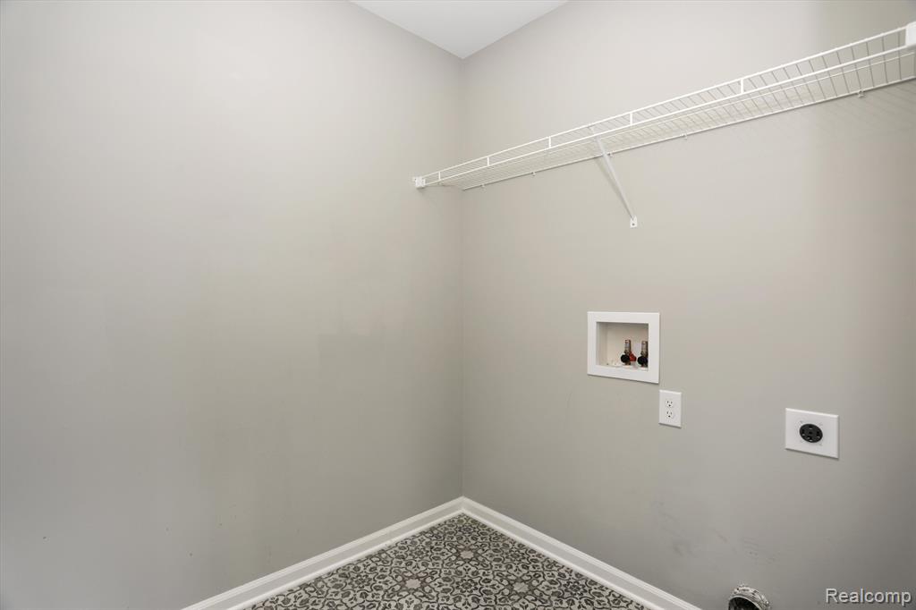 4974 Glenora Drive, Lake Orion, MI — Photo 14