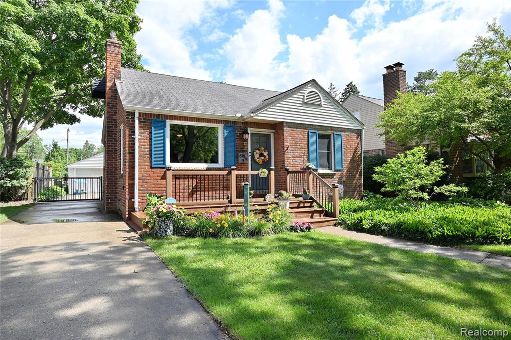 618 W Houstonia Avenue, Royal Oak, MI 48073 — front exterior