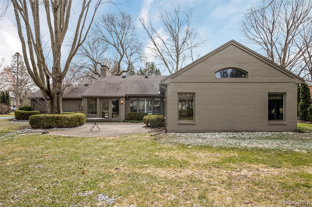 6183 Lantern Lane, Bloomfield Hills, MI 48301 — Photo 45