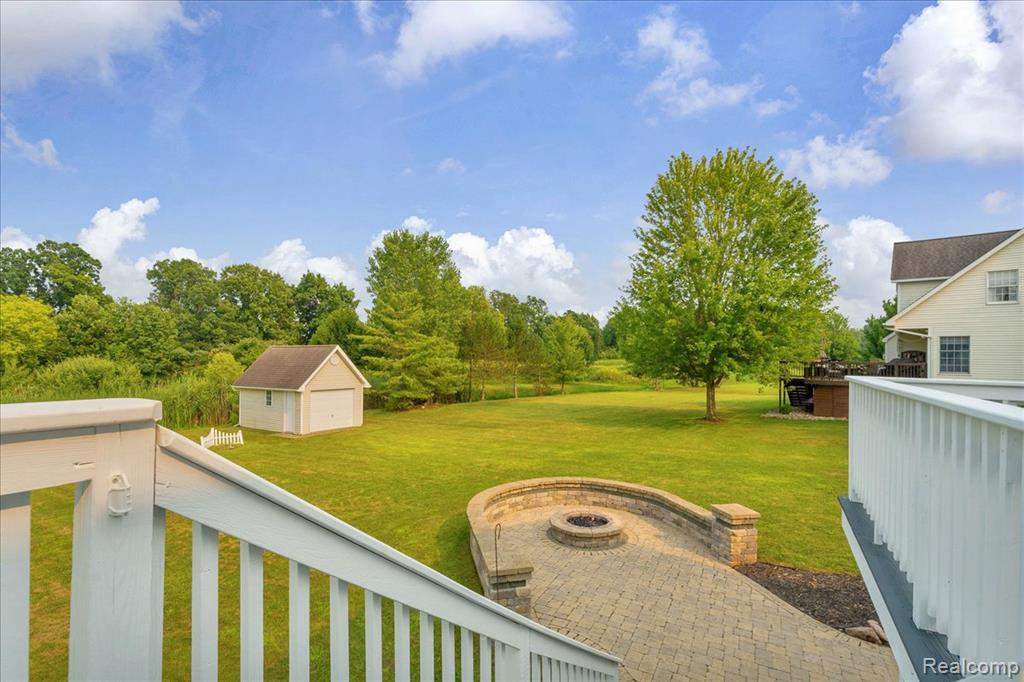 8327 Parkside Drive, Grand Blanc, MI 48439 — Photo 38