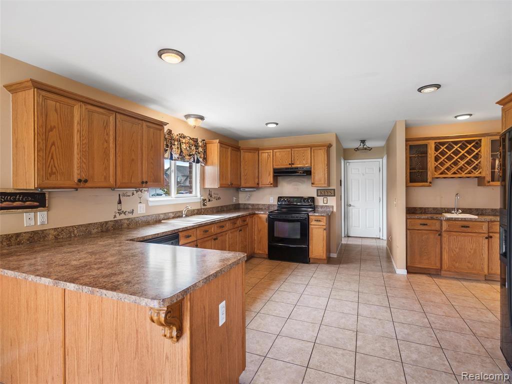 50100 Victoria Place, Macomb, MI 48044 — Photo 35