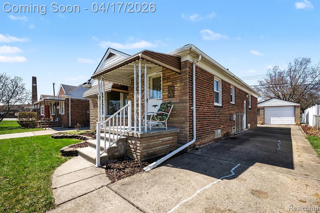 4298 19th Street, Wyandotte, MI 48192 — Photo 2