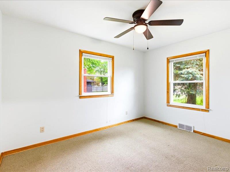 87 Connecticut Avenue, Marysville, MI 48040 — Photo 19