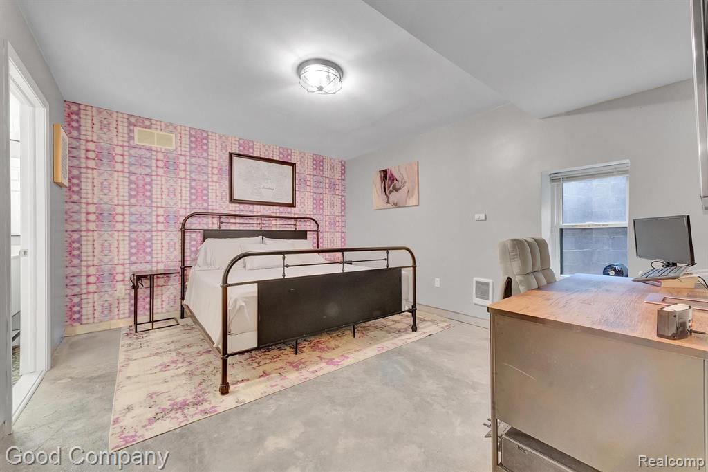 443 E MILWAUKEE Street, Detroit, MI 48202 — Photo 27