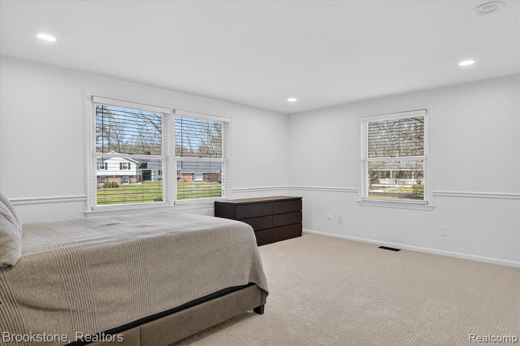 754 N Valley Chase Road, Bloomfield Hills, MI 48304 — Photo 24