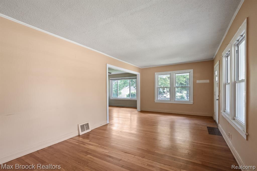 918 Saint Louis Street, Ferndale, MI 48220 — Photo 9
