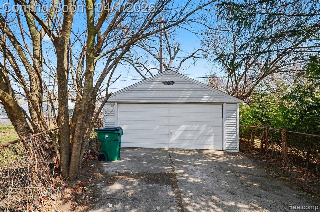 24834 Schroeder Avenue, Eastpointe, MI 48021 — Photo 23