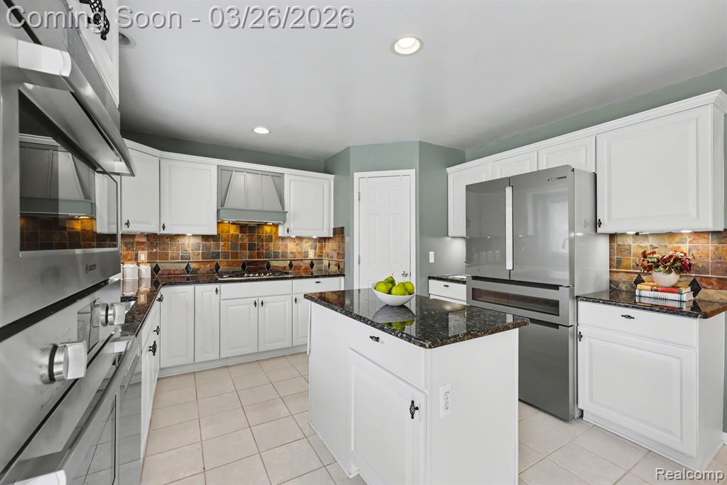 47626 Woodberry Estates Drive, Macomb, MI 48044 — Photo 14