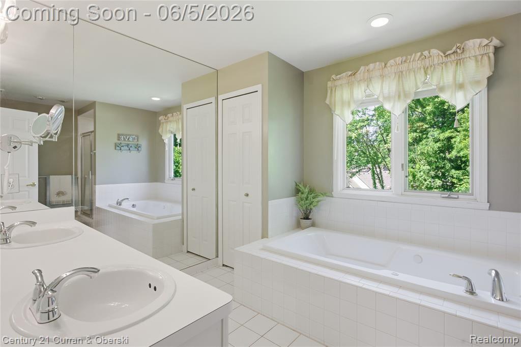 4876 Justin Lane, West Bloomfield, MI — Photo 31
